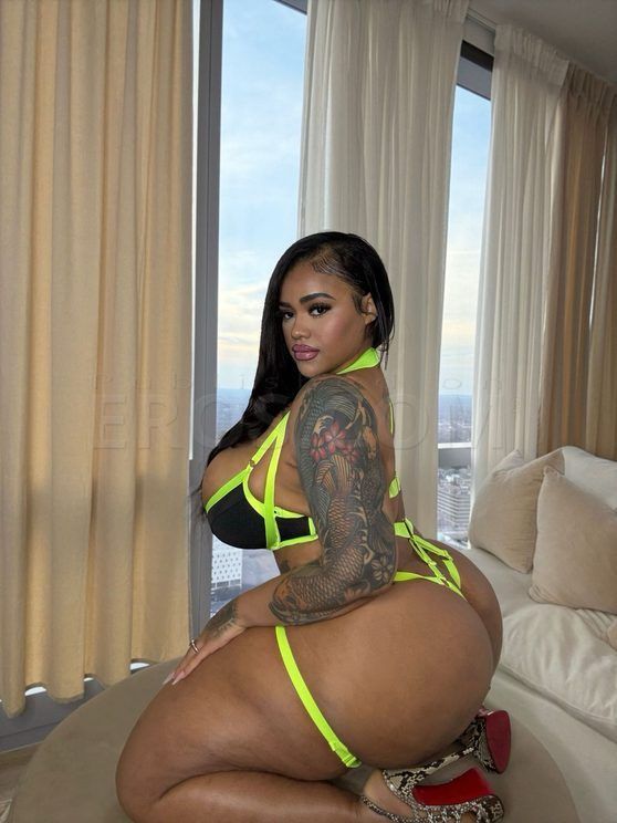 Suzy Marie