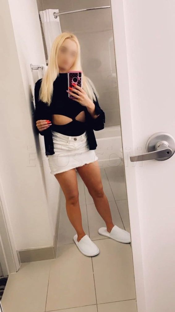 Lily Rose — photo 6