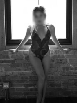 Sophisticated BELLA A.