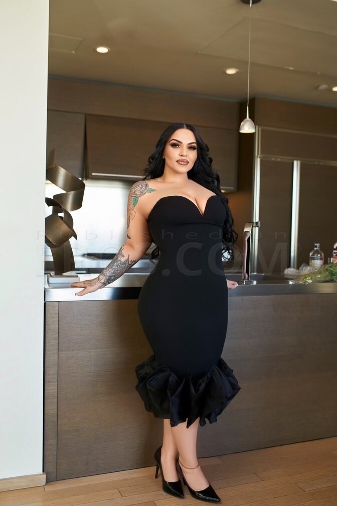 Yasmine in Tysons corner