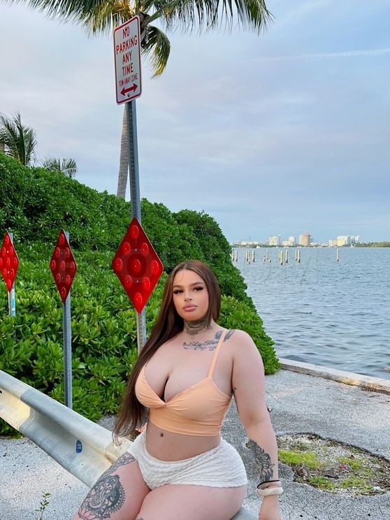 Thick snow bunny