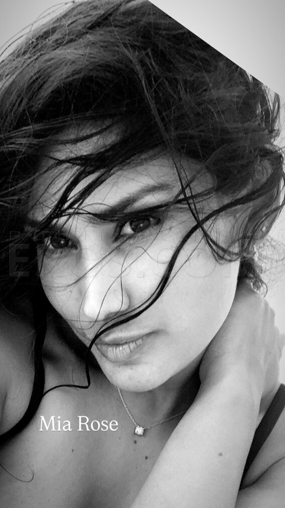 VIP Mia Rose