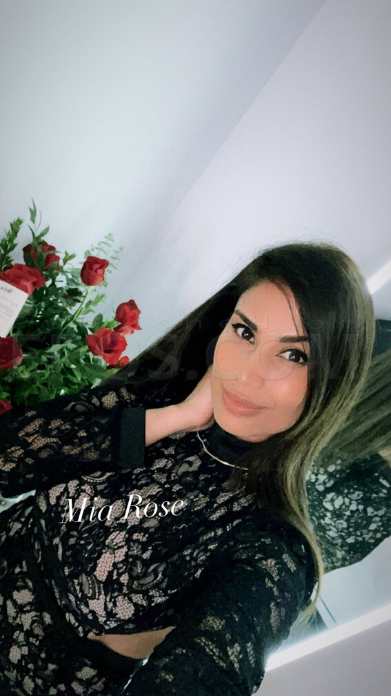 VIP Mia Rose