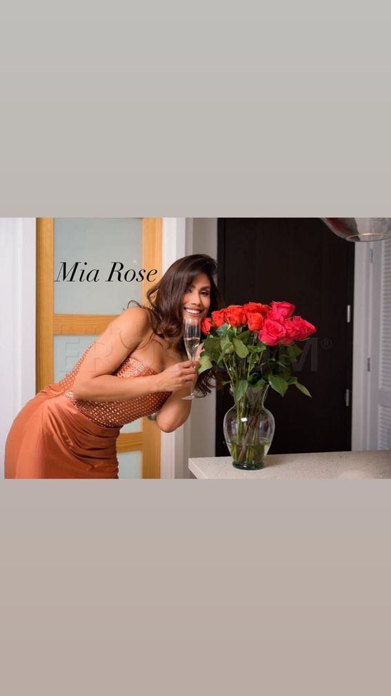 VIP Mia Rose