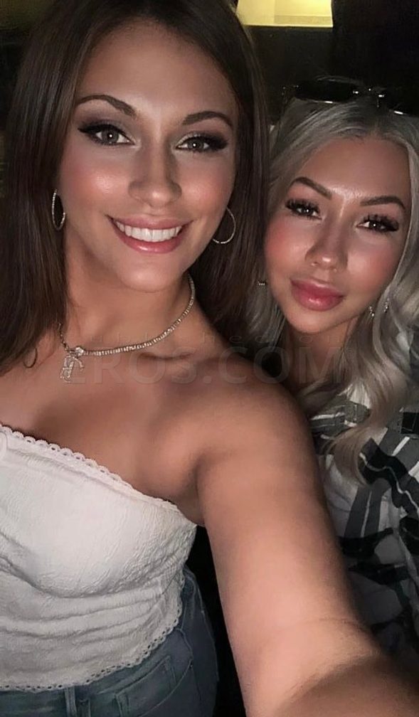 Beautiful Bella and Lauren — photo 4