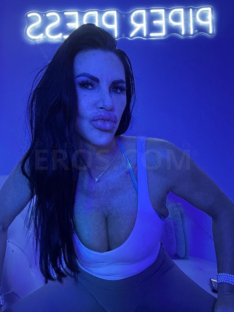 Piper Press Adult Film SuperStar — photo 4