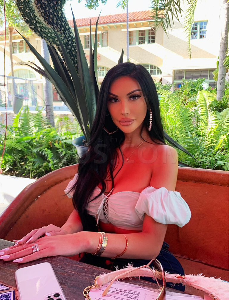 AVA LONDON — photo 2