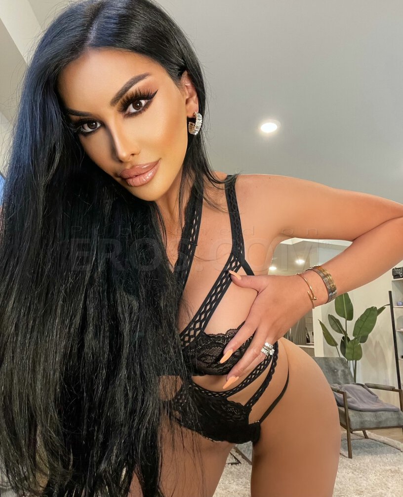 AVA LONDON — photo 1