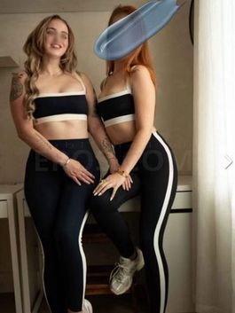 Touring Duo Kinsey and Elle