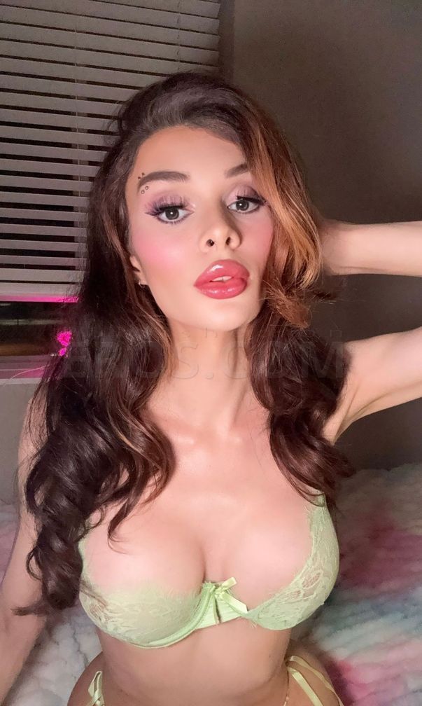 Nikki — photo 1