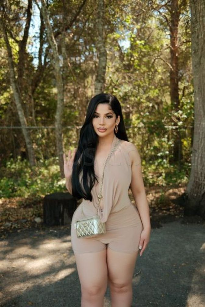 Nadia Ali ovrnight