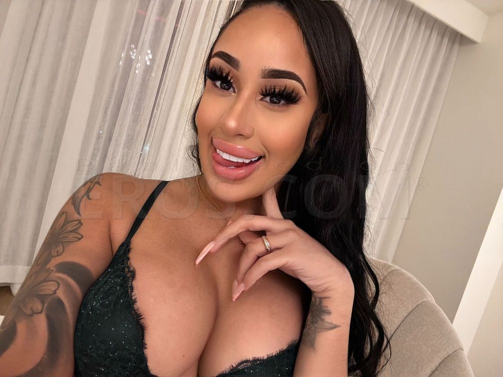 Yazmin Lopez — photo 5