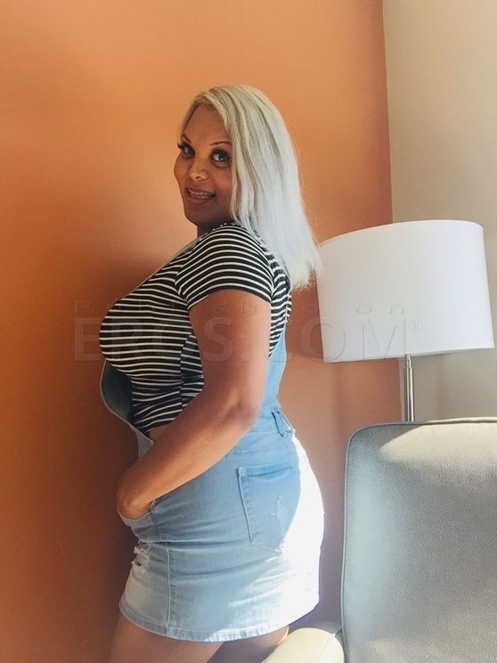 TS Capucine Massage