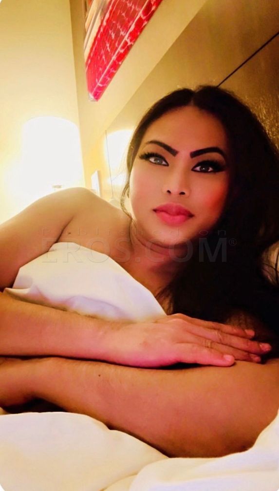 SF AIRPORT with Top TS Qeezha