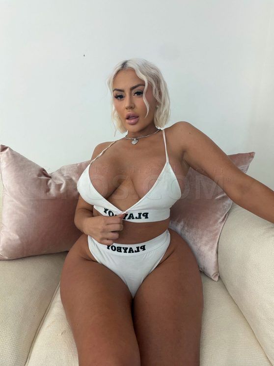 DANII BANKS visits DC