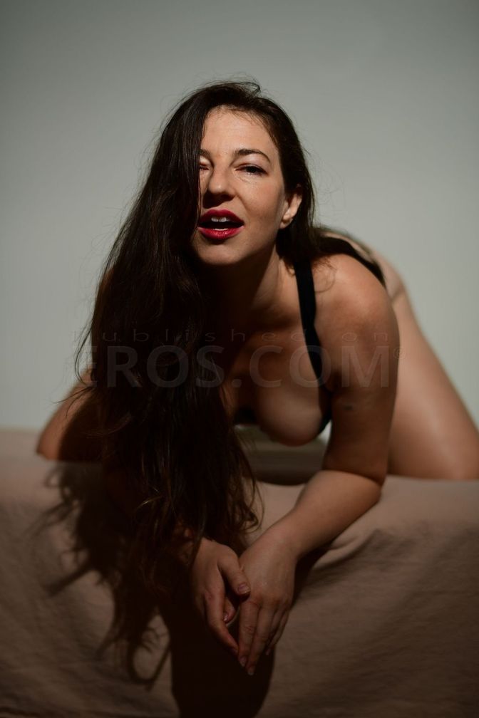 VIP Maya Scarlett
