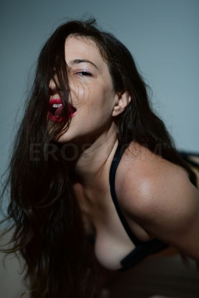 VIP Maya Scarlett