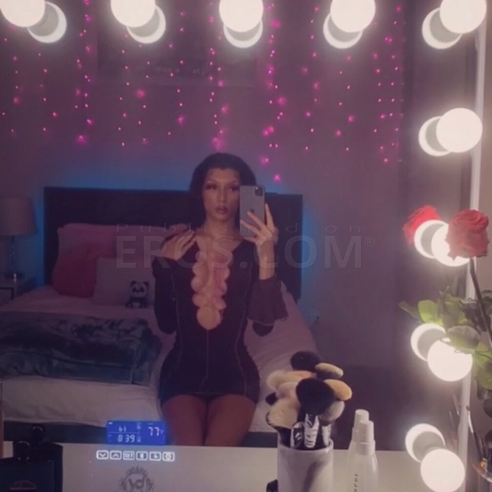 Aubrey — photo 2