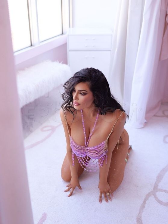 Angelina Avery