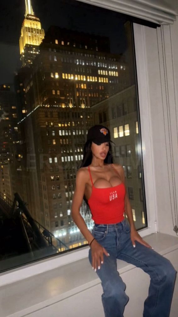 Amanda Nixxon - Manhattan