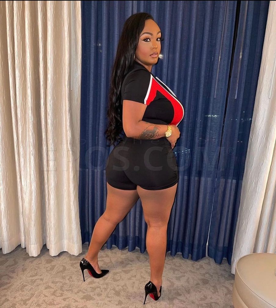 Superstar Layton Benton