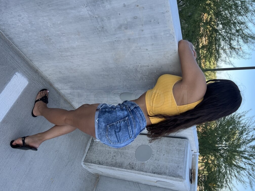 Veronica Pretty Petite