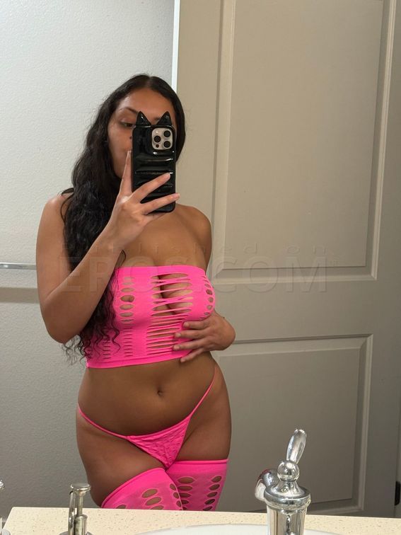 Melanie — photo 8