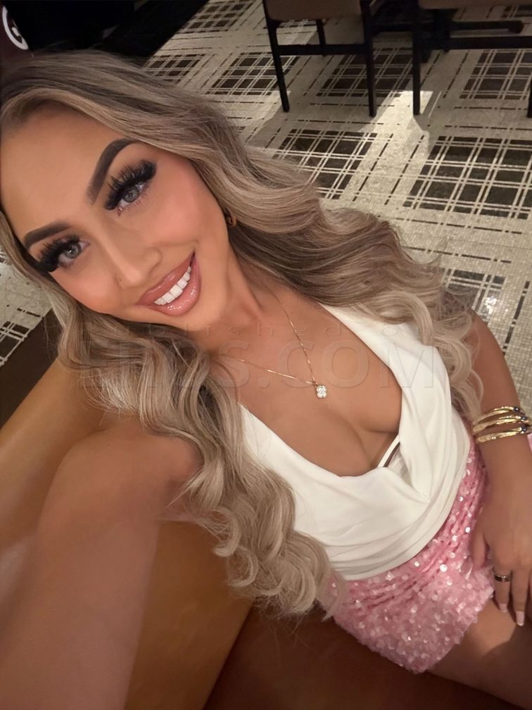 Lisa — photo 1