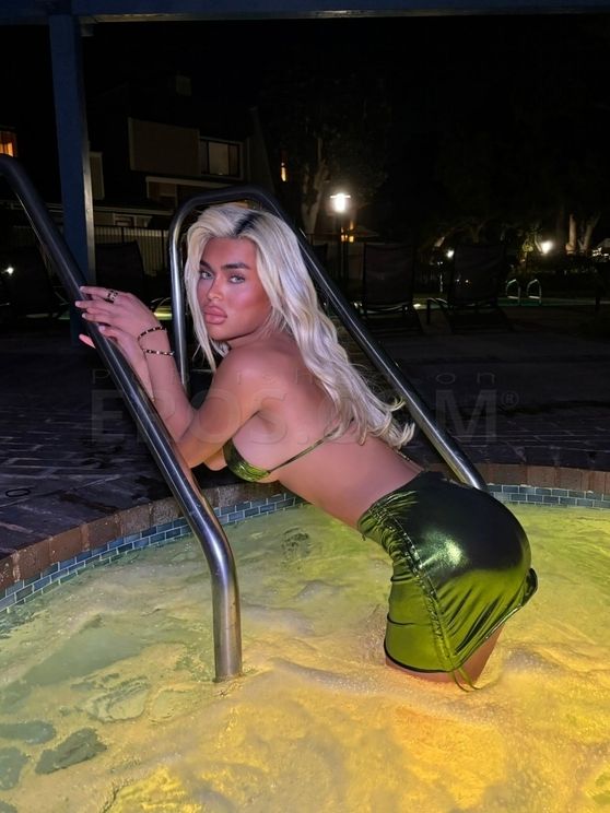 TS KYLIE