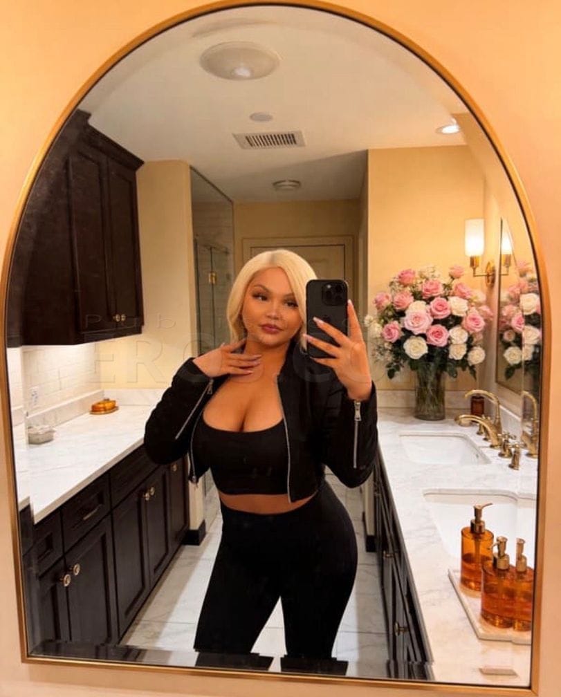 Ivy Monroe — photo 4