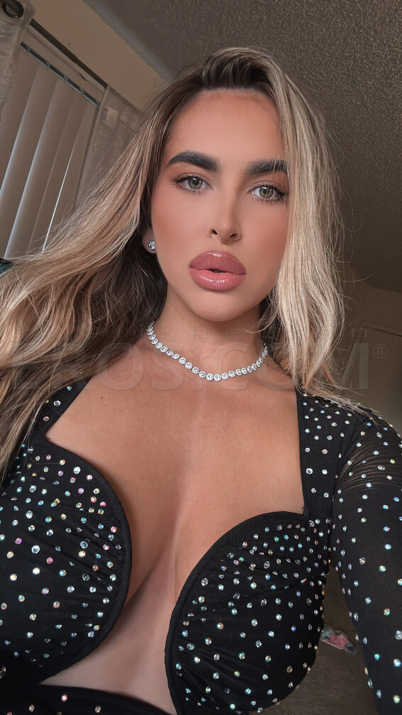 ArianaAri — photo 5