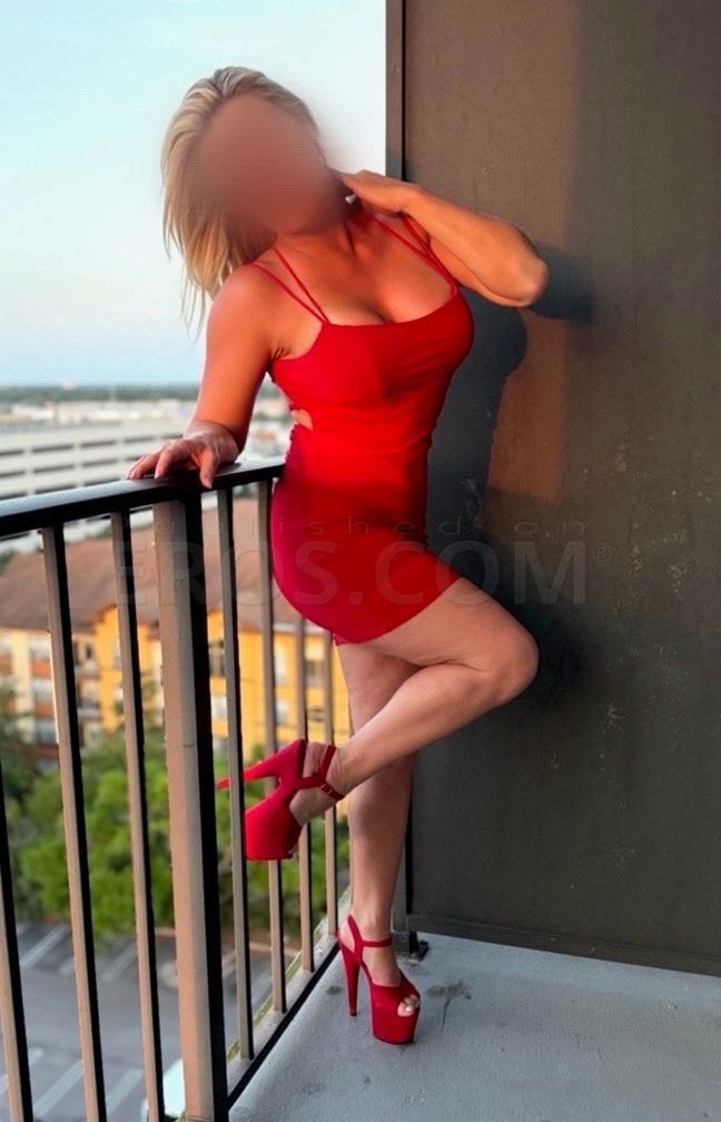 Farrah Fox