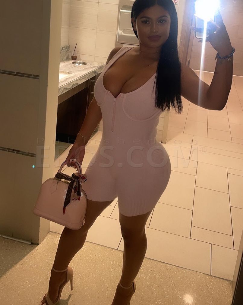 Yasmine Rose — photo 1