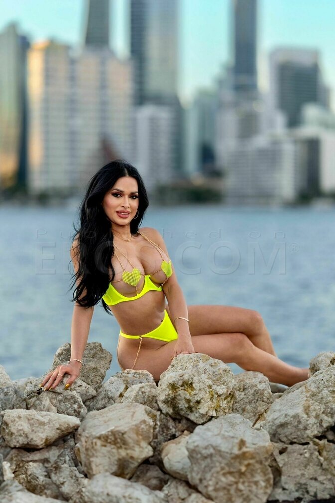 Danna Oakland — photo 4