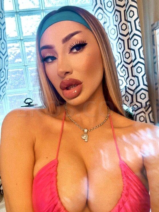 Olivia Stone