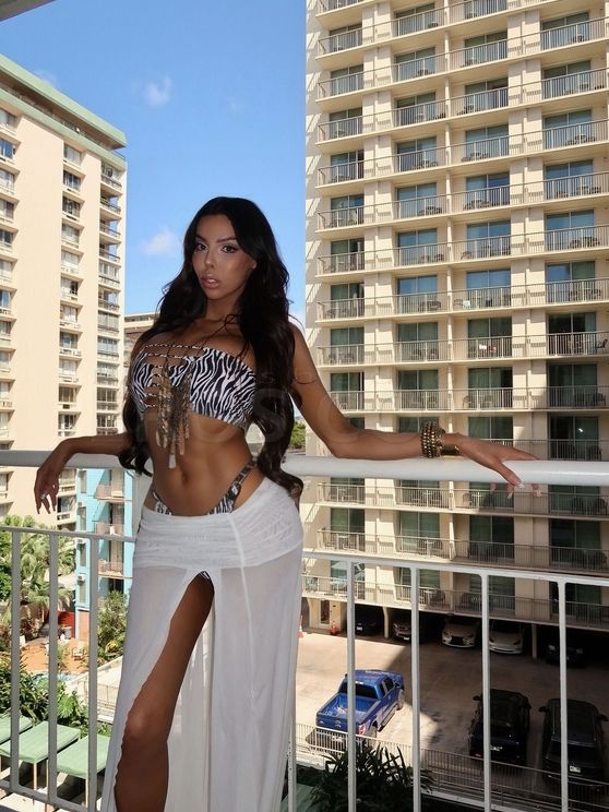 TS Nicole Cambell