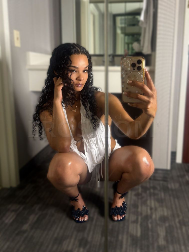 Veronica Rose — photo 3