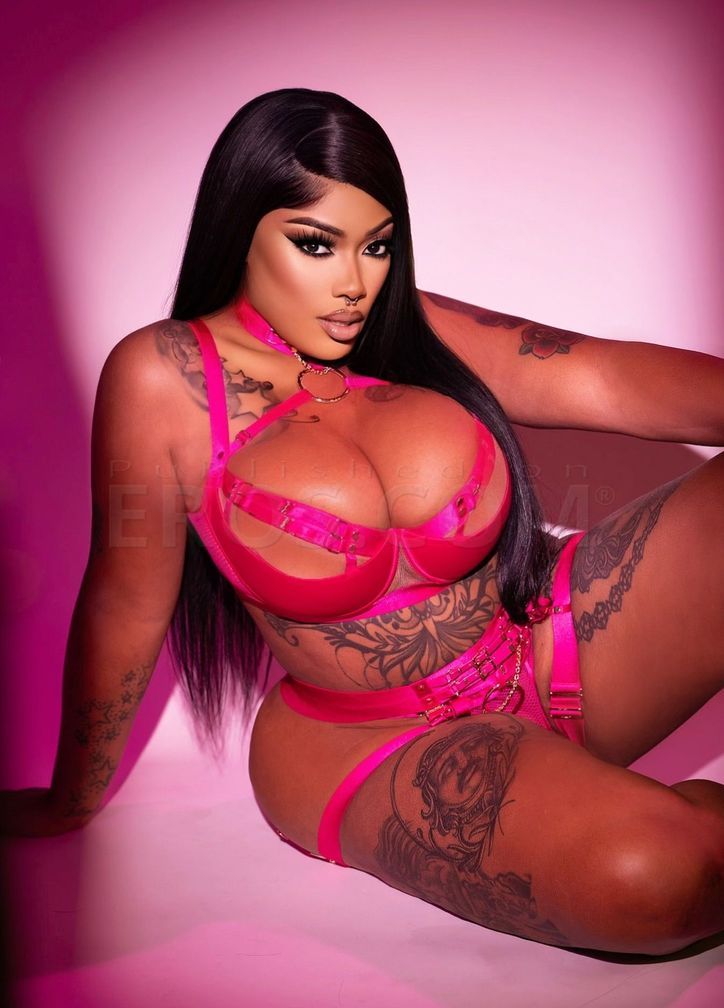 Roxie Hearts — photo 8