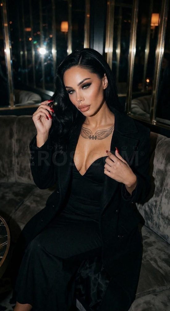 Nikki D. — photo 1