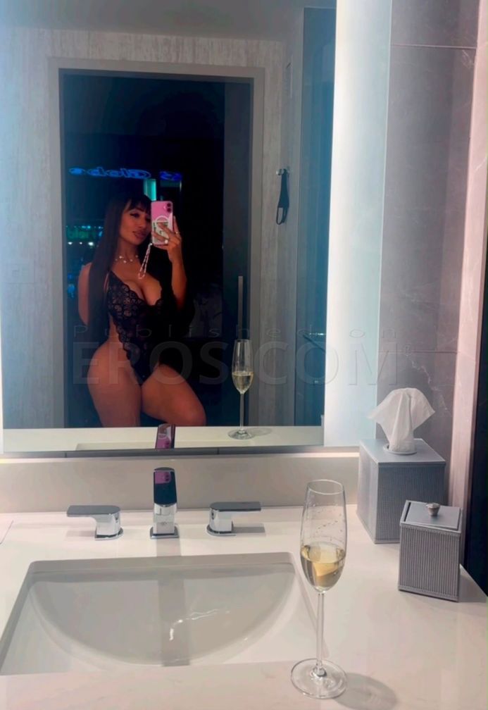 Mia — photo 3