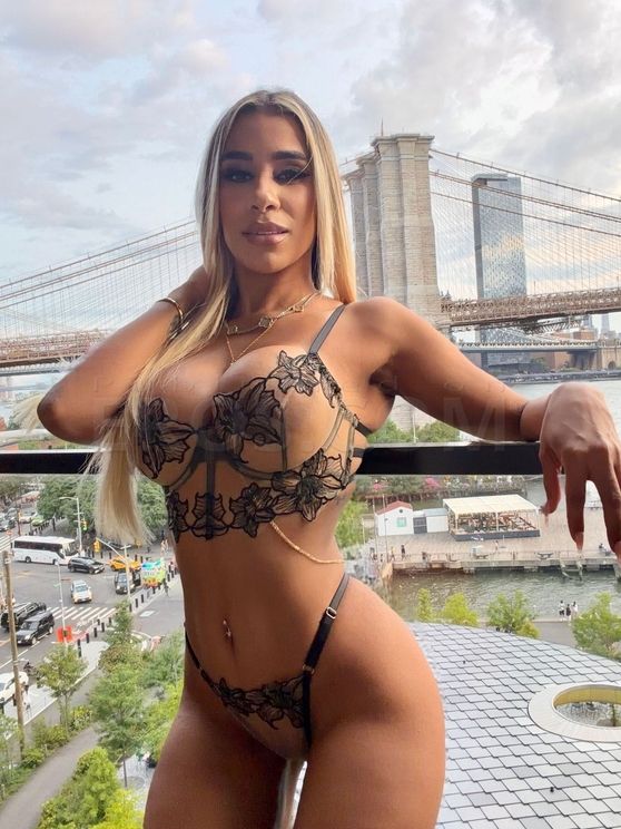 Mia