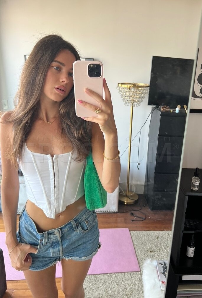 Kayla — photo 1