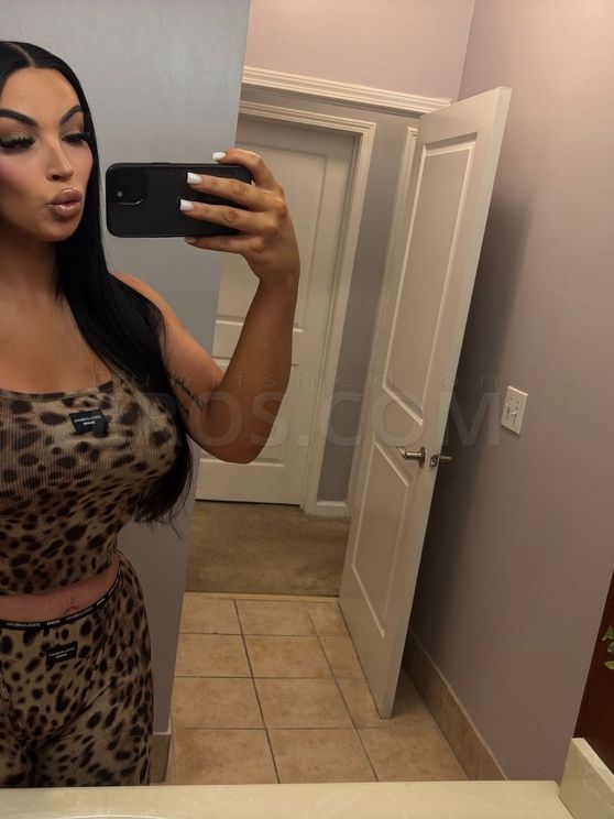 TS CHASITY BANKS