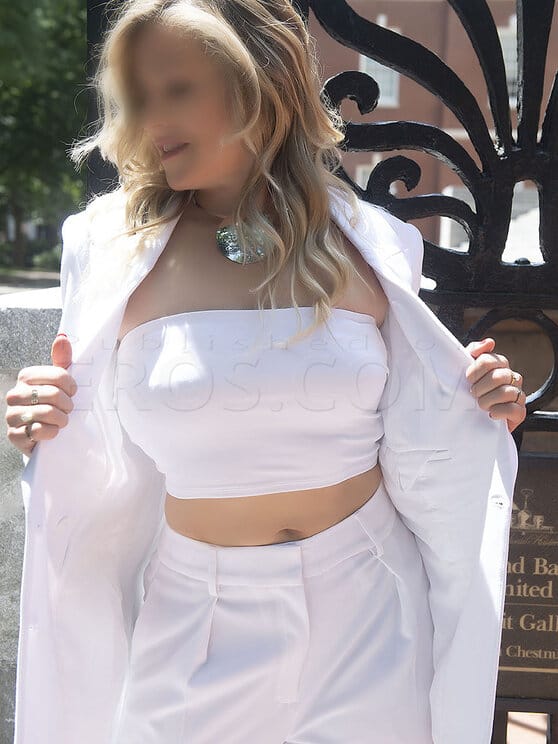 Cassy LeMoi