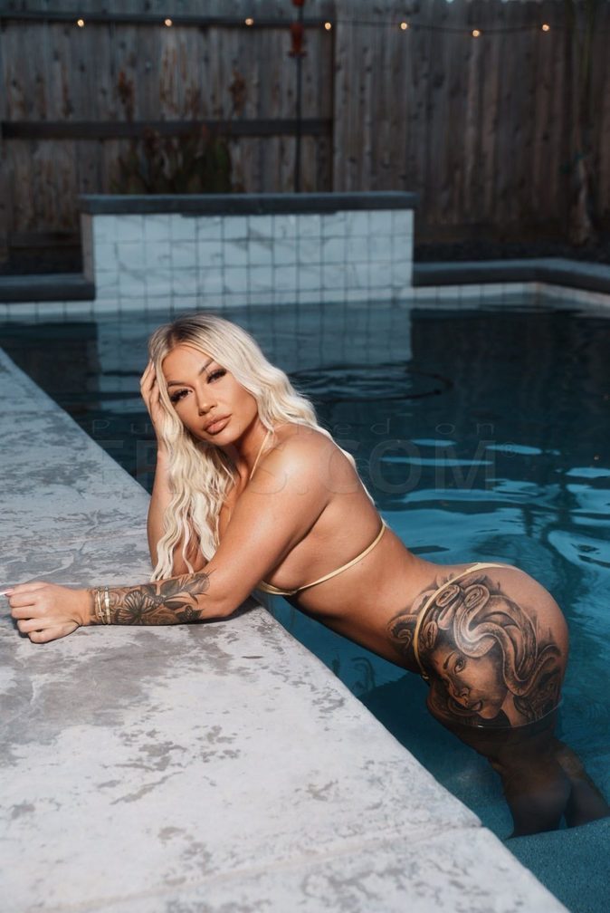 April Rene — photo 1