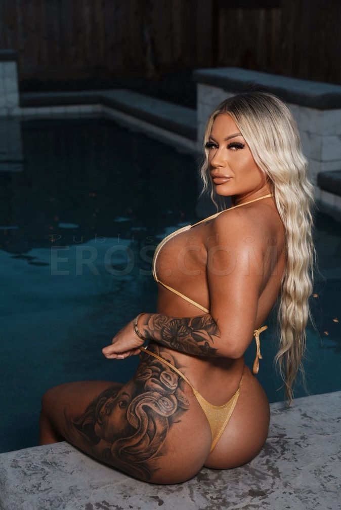 April Rene — photo 3