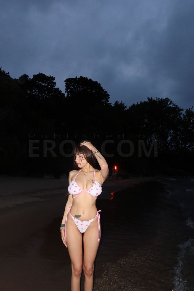 CAMILA — photo 2