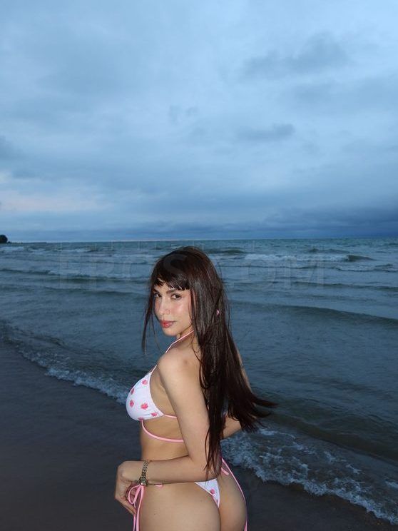 CAMILA PETITE