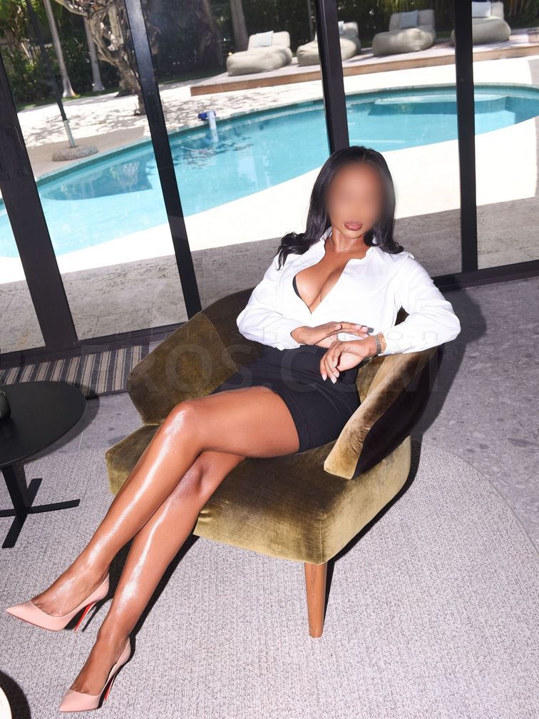 Lauren Prescott — photo 6