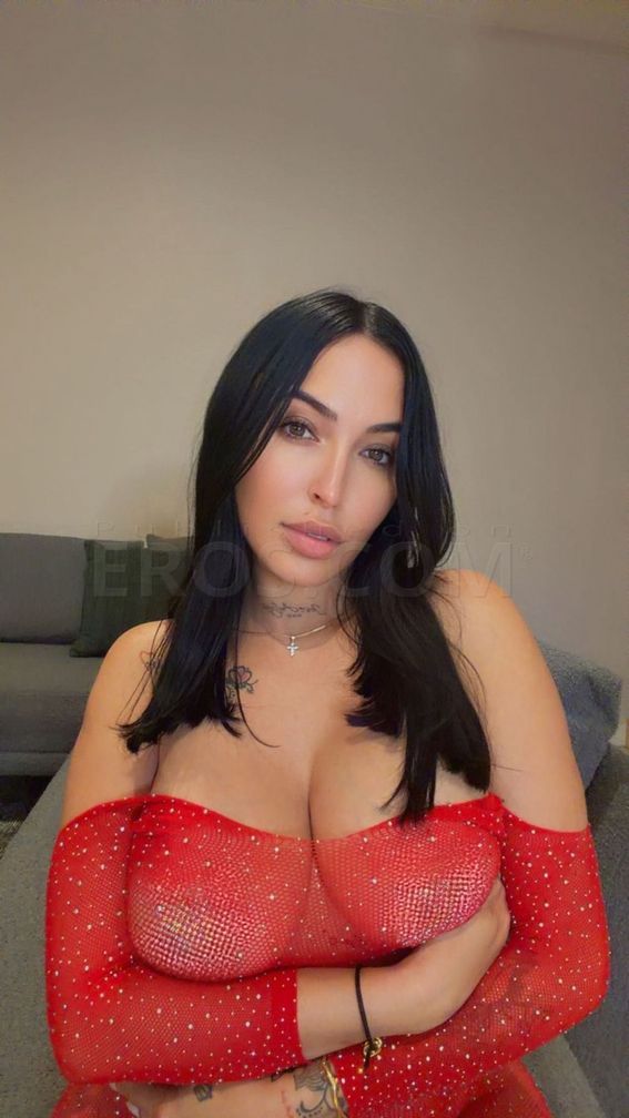 Mia — photo 3